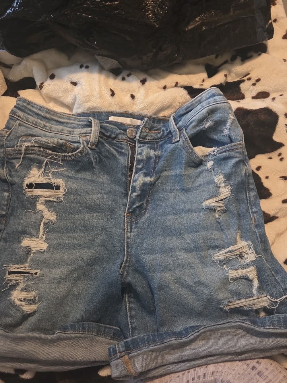 KanCan Light Wash Distressed Rolled-Hem Denim Shorts